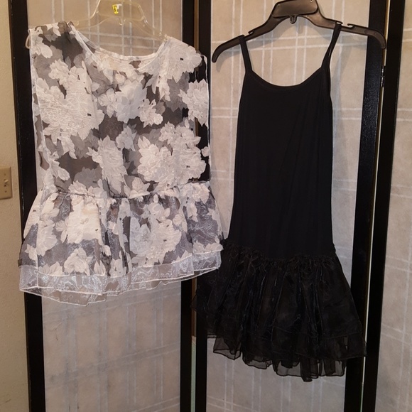 🌹Multi-Layered Blouse🛍 - Picture 2 of 4